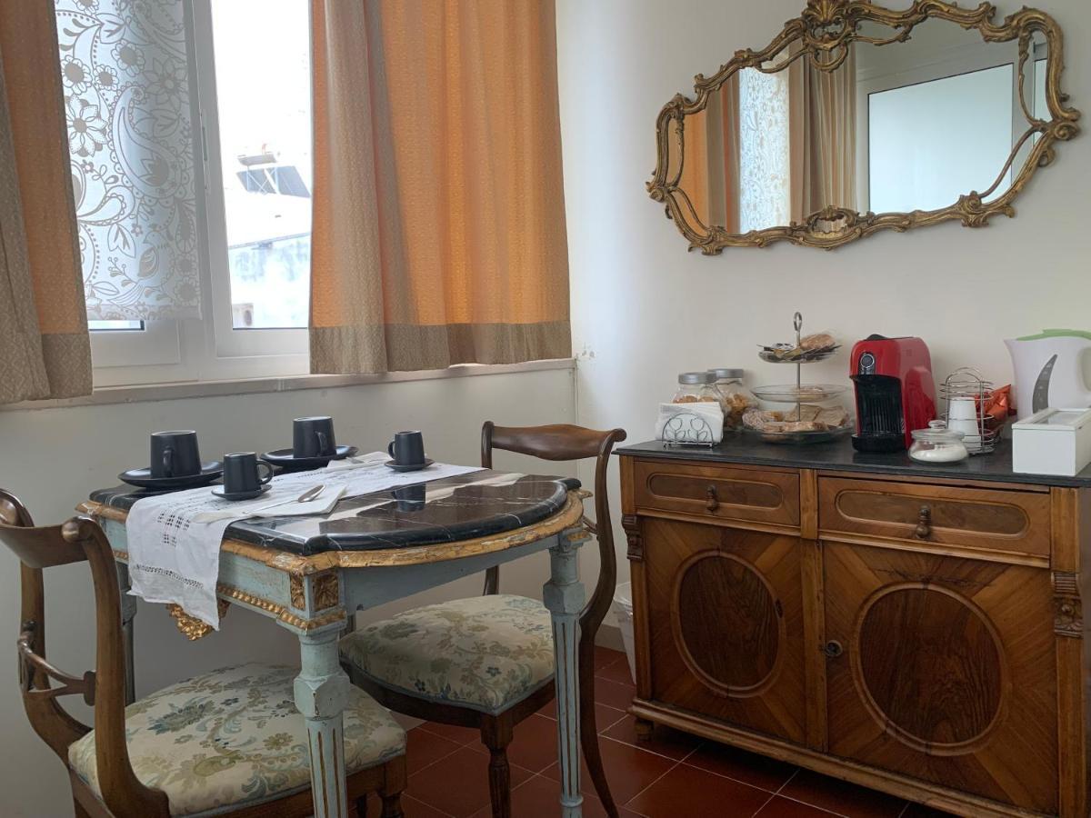 La Casa Di Emanuella - & International Couette-café *